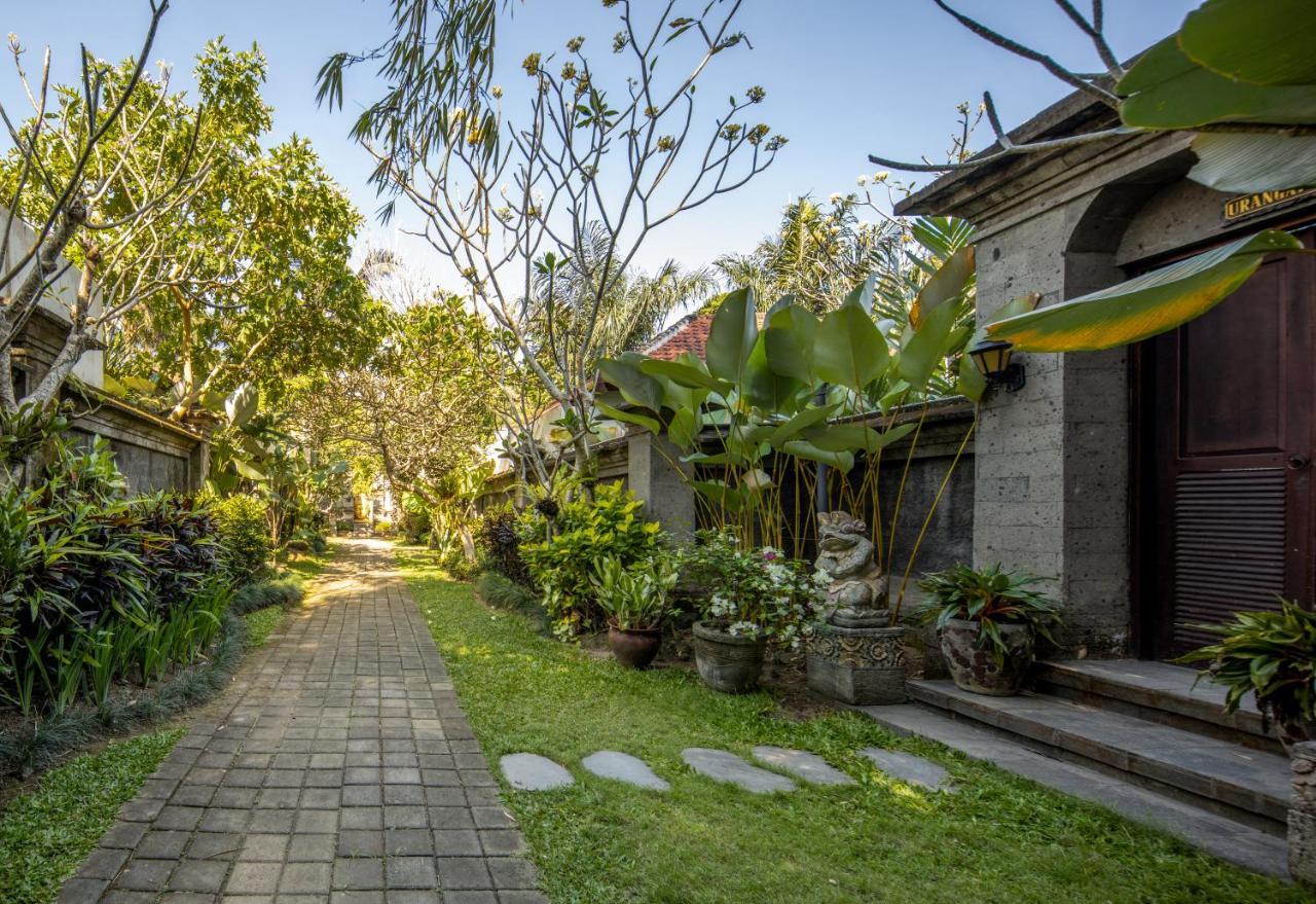 Ubud Raya Villa Exterior photo