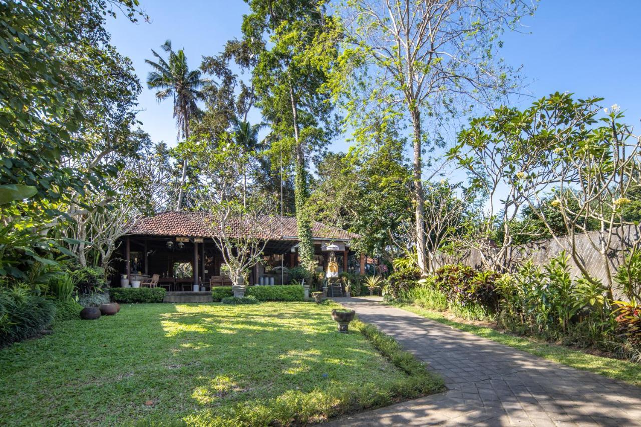 Ubud Raya Villa Exterior photo