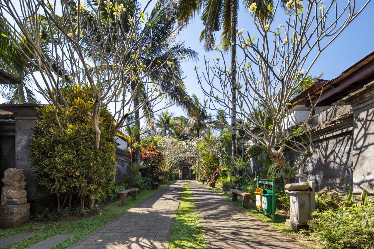 Ubud Raya Villa Exterior photo