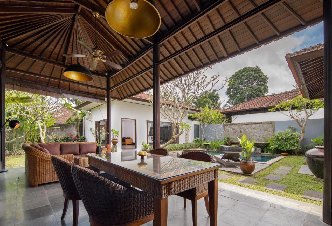 Ubud Raya Villa Exterior photo