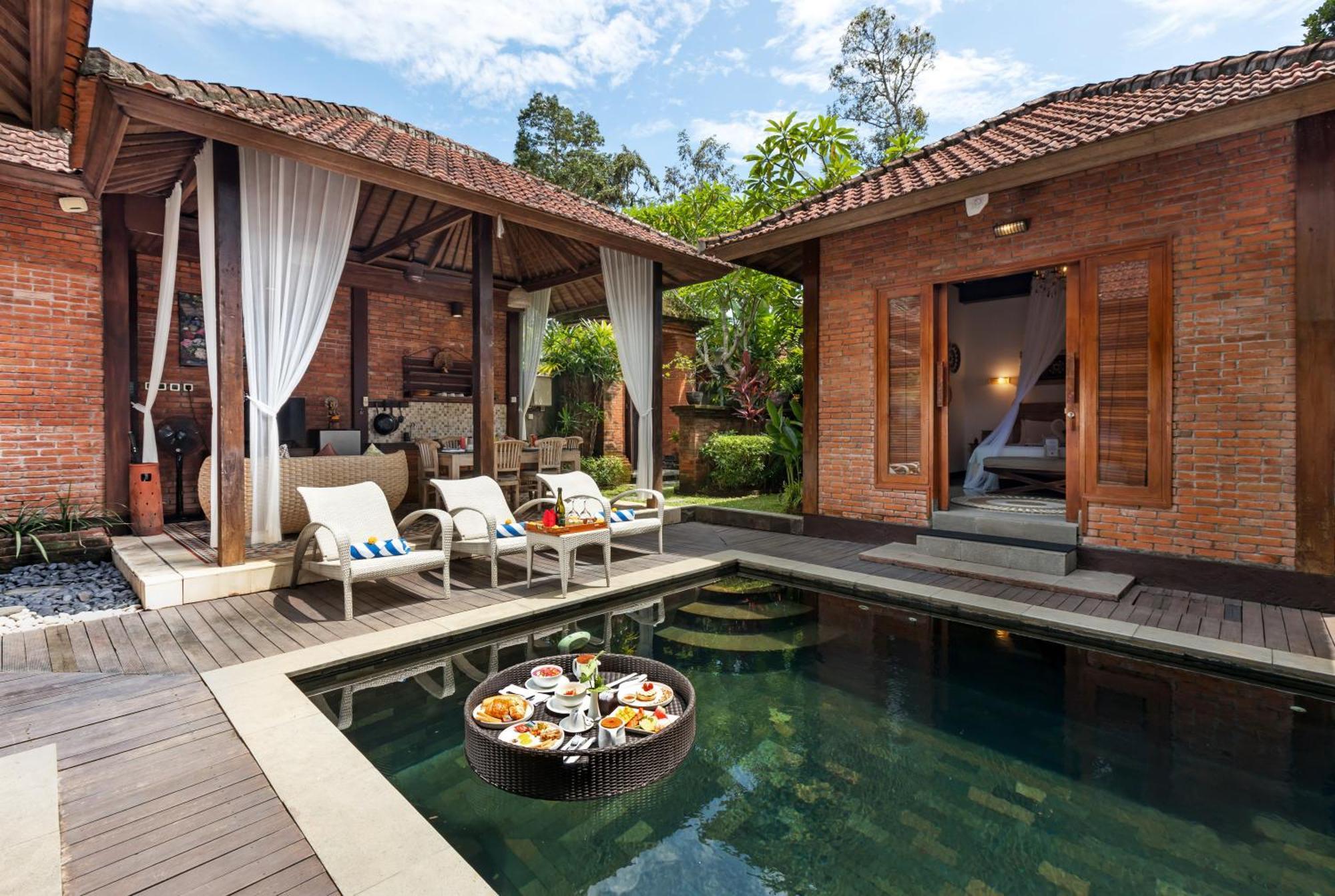 Ubud Raya Villa Exterior photo