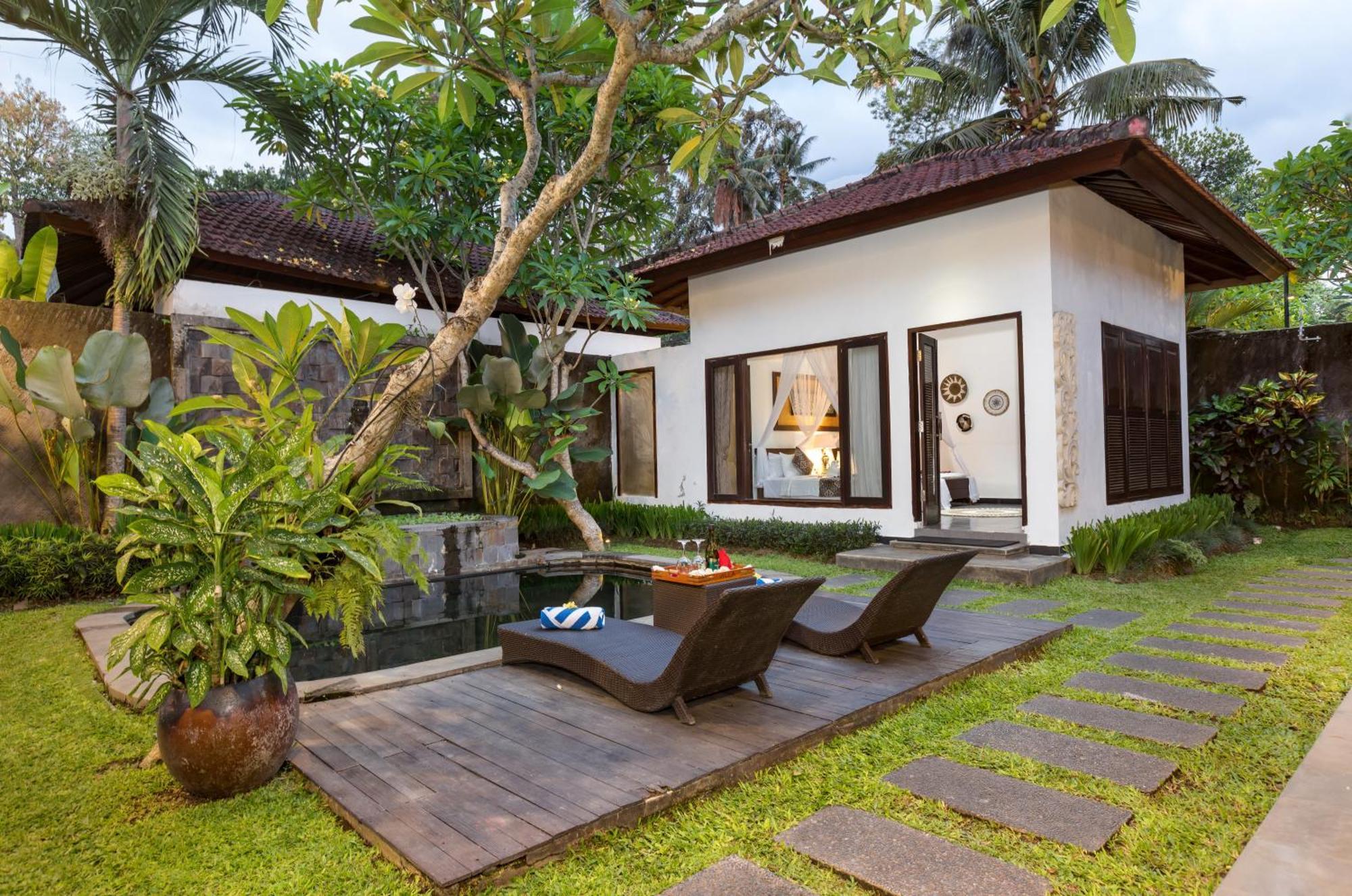 Ubud Raya Villa Exterior photo