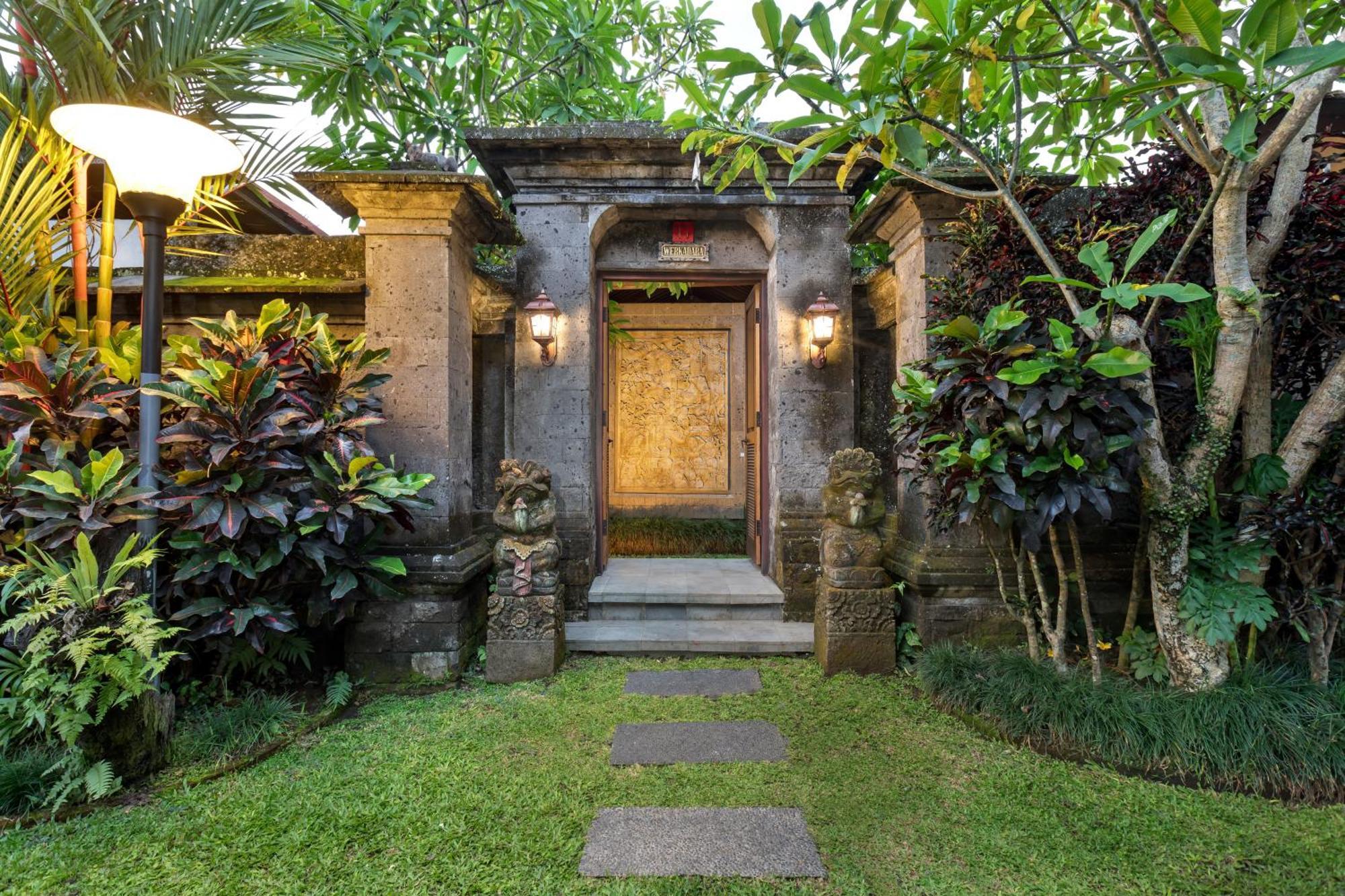 Ubud Raya Villa Exterior photo