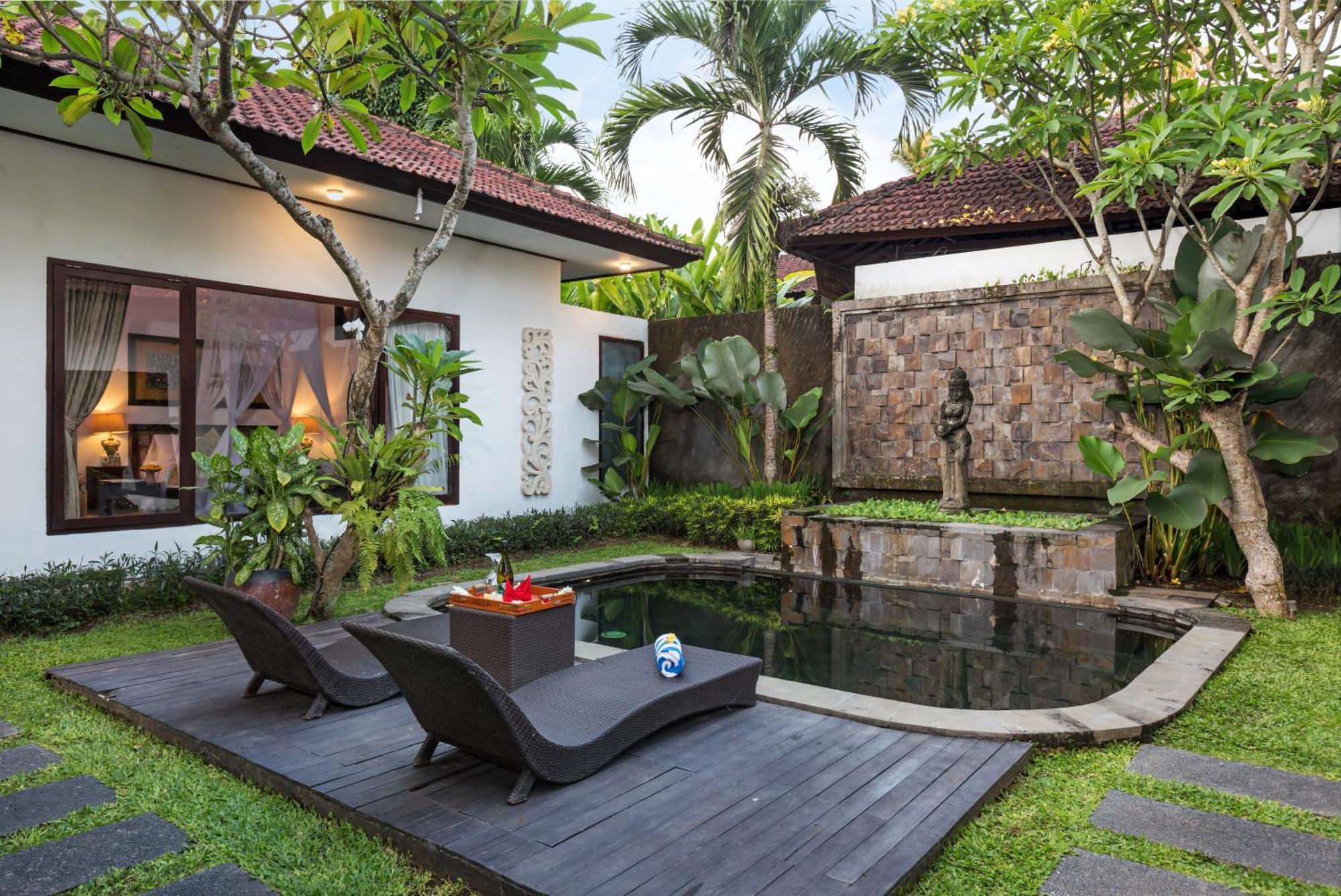 Ubud Raya Villa Exterior photo