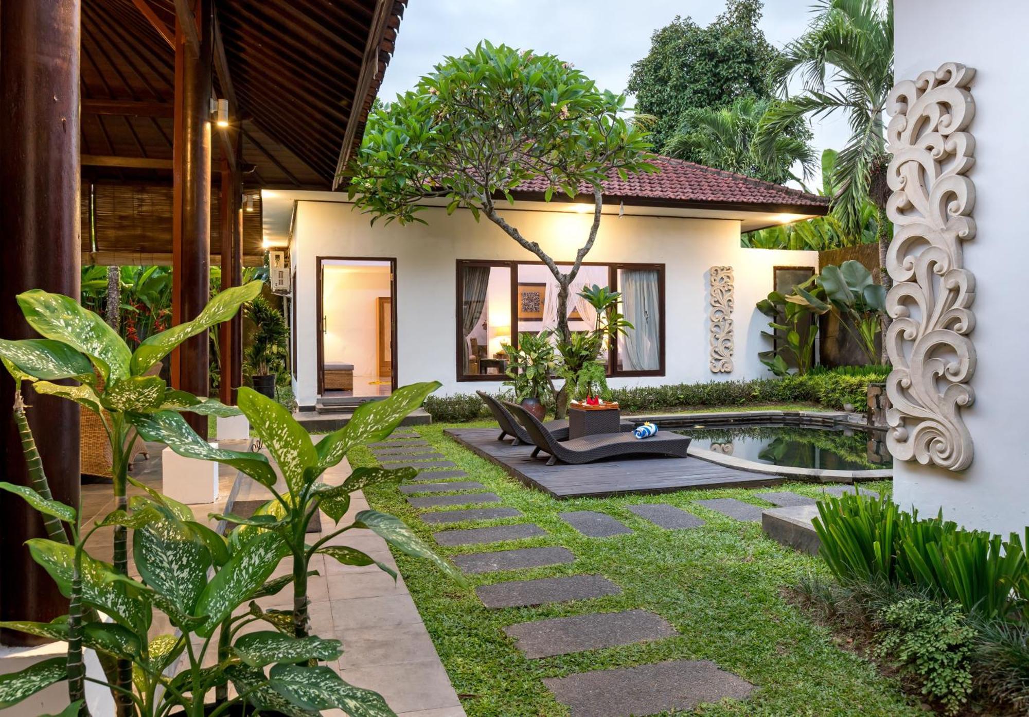 Ubud Raya Villa Exterior photo