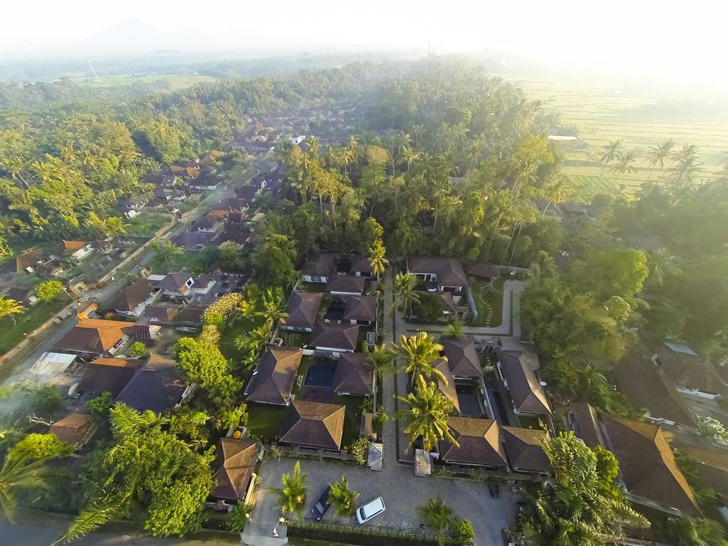 Ubud Raya Villa Exterior photo