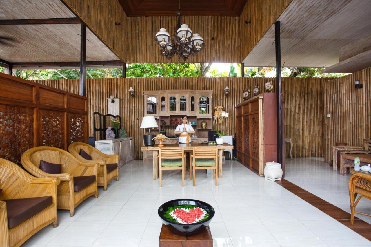 Ubud Raya Villa Exterior photo